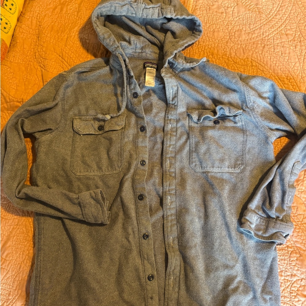 Patagonia Blue Hooded flannel